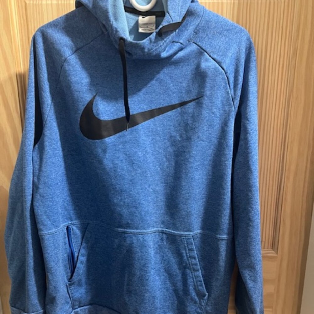 Nike Therma-FIT pullover hoodie Men's Large